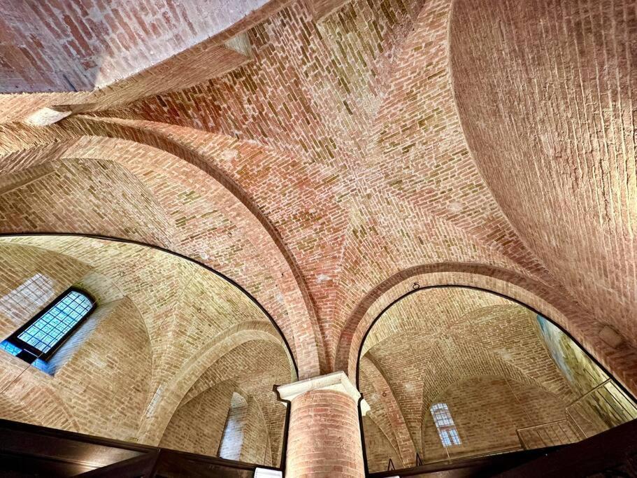 Lovely 2 Bedroom In San Gimignano Historic Center ภายนอก รูปภาพ
