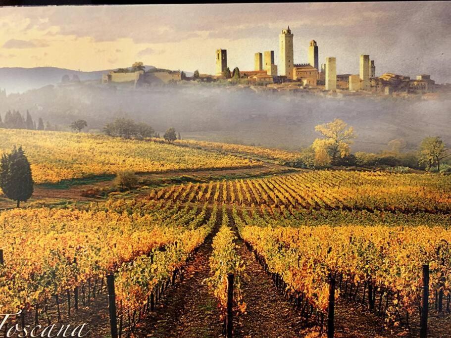 Lovely 2 Bedroom In San Gimignano Historic Center ภายนอก รูปภาพ