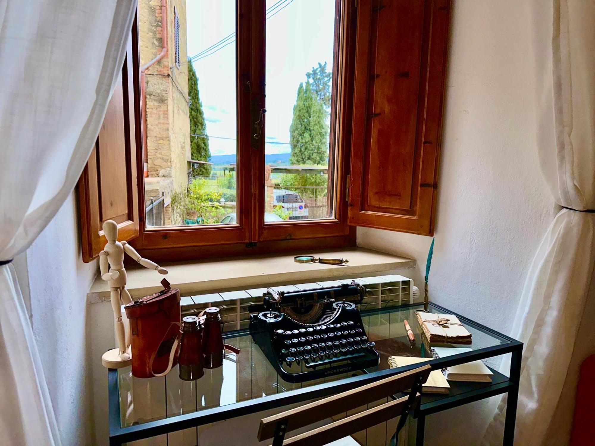 Lovely 2 Bedroom In San Gimignano Historic Center ภายนอก รูปภาพ
