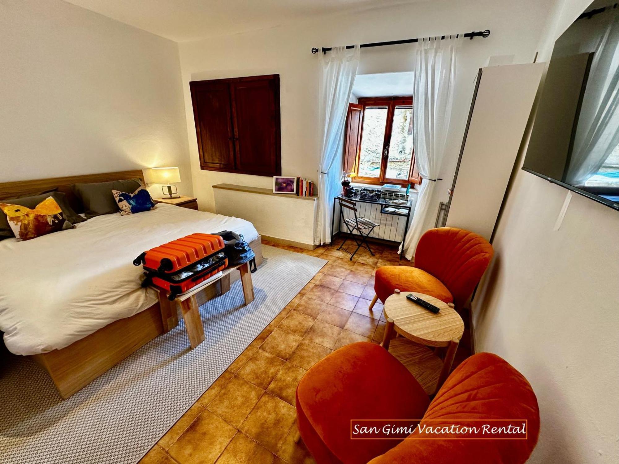Lovely 2 Bedroom In San Gimignano Historic Center ภายนอก รูปภาพ